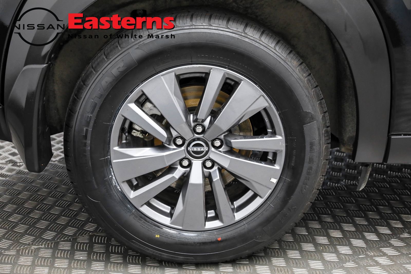 Used 2024 Nissan Pathfinder S image 38