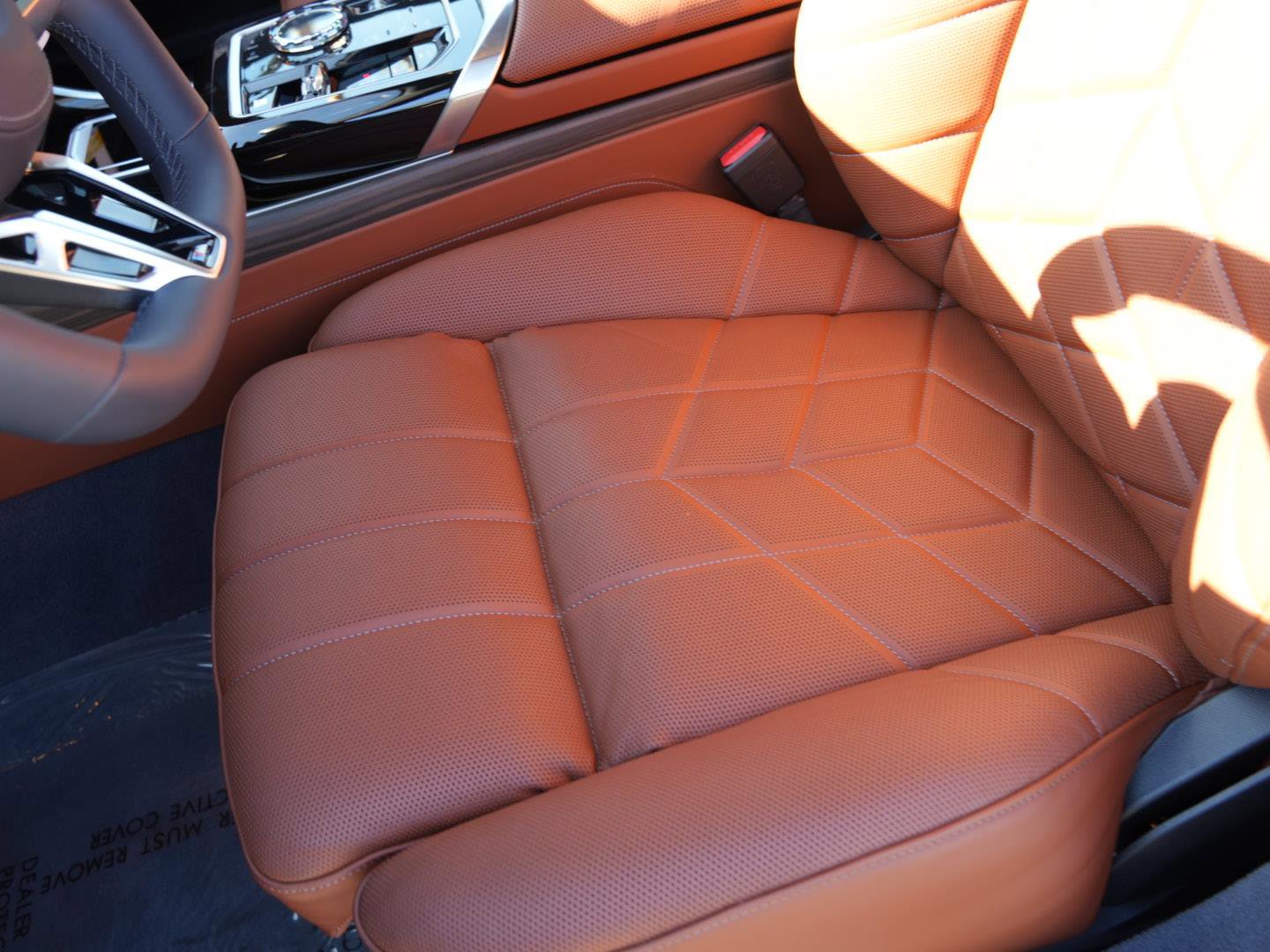 Used 2025 BMW 760i xDrive w/ Executive Package image 9