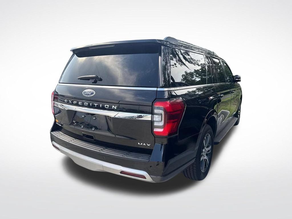 Used 2024 Ford Expedition Max Limited AWD/4WD image 3