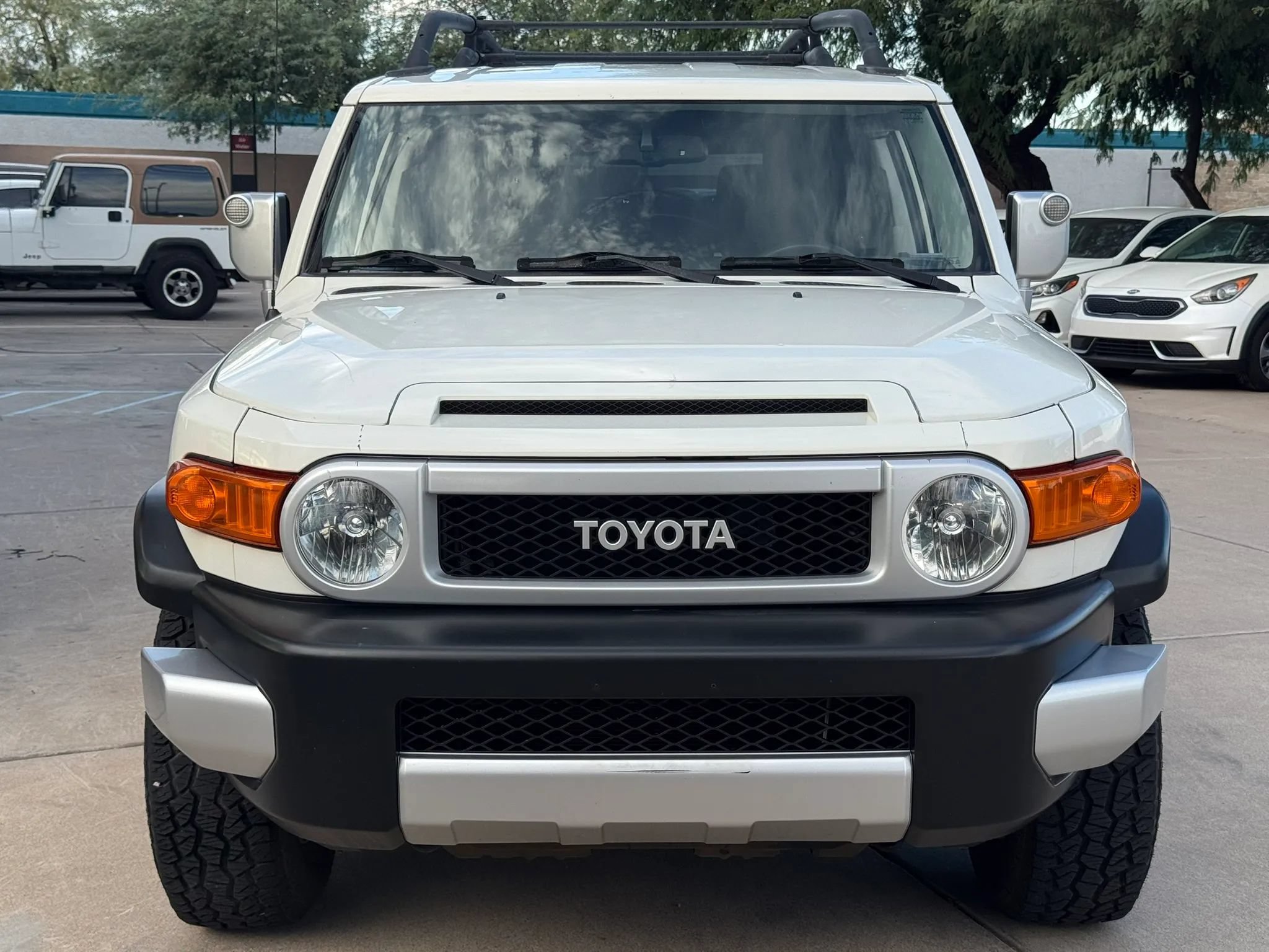 Used 2013 Toyota FJ Cruiser 2WD w/ Convenience Pkg image 2
