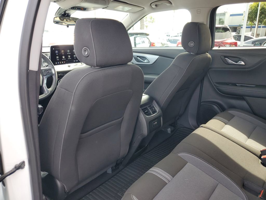 Used 2024 Chevrolet Blazer LT FWD image 12