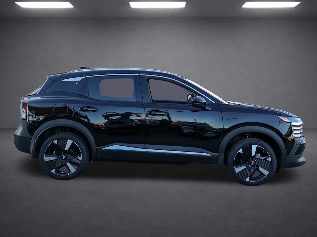 New 2026 Nissan Kicks SR FWD image 3