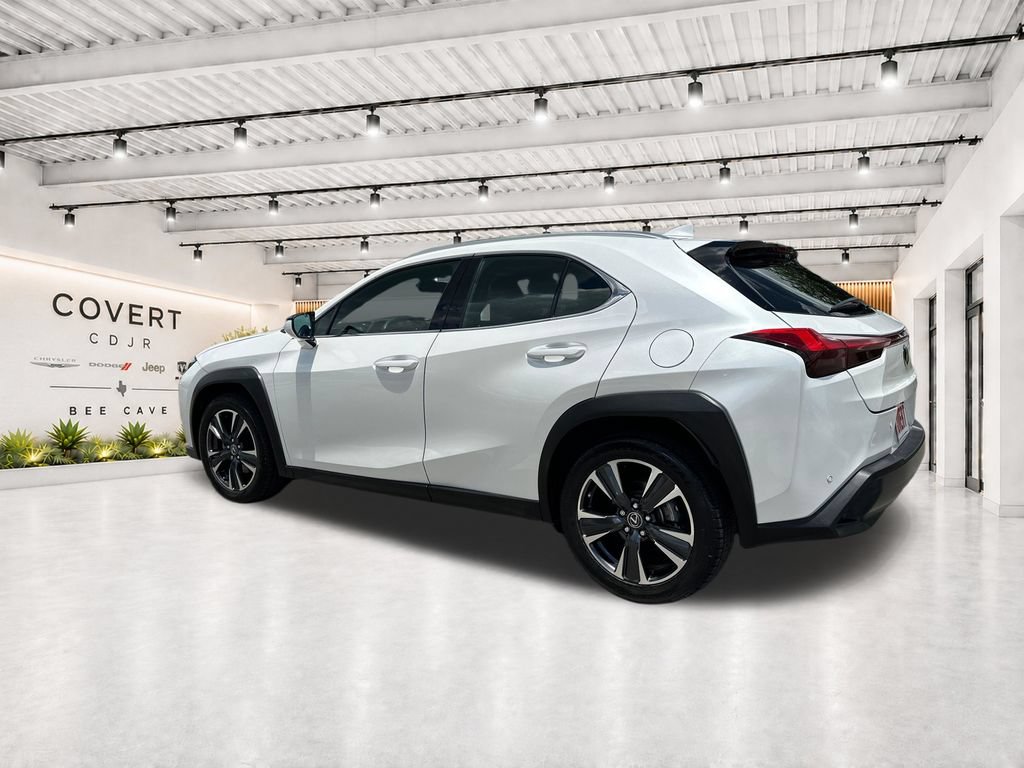 Used 2021 Lexus UX 200 w/ Accessory Package (Z2) FWD image 8