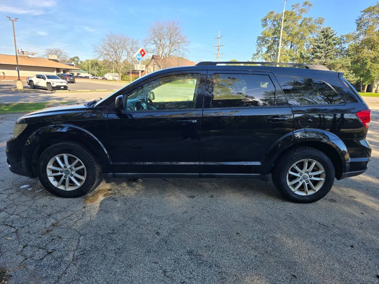 Used 2016 Dodge Journey SXT w/ Comfort/Convenience Group FWD image 4