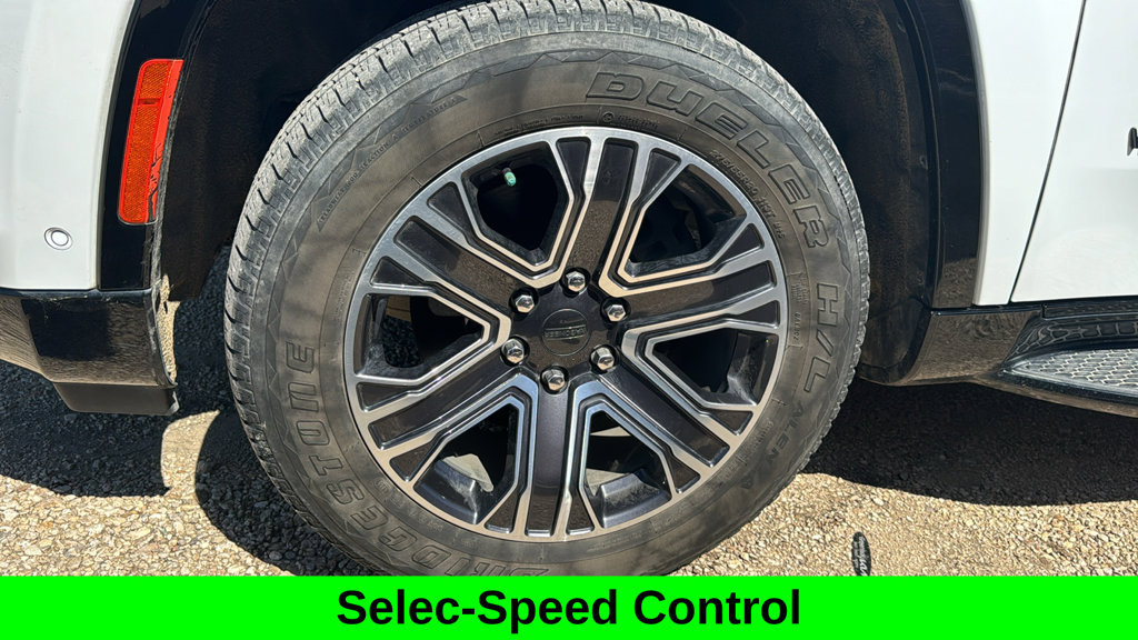 Used 2024 Jeep Wagoneer Series II AWD/4WD image 8