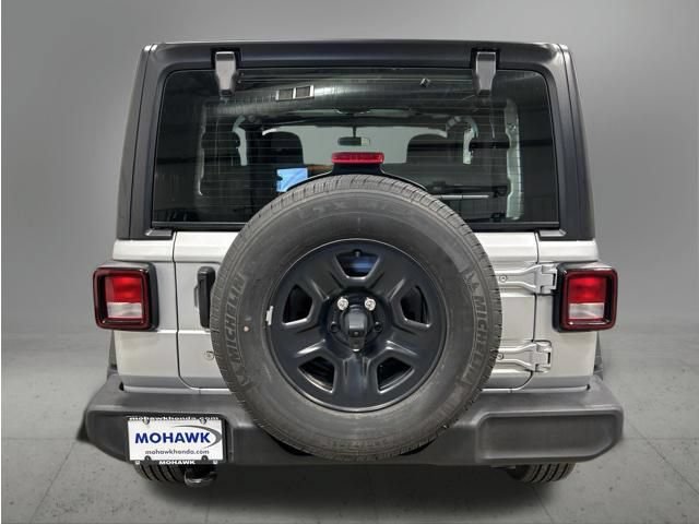 Used 2023 Jeep Wrangler Sport AWD/4WD image 4
