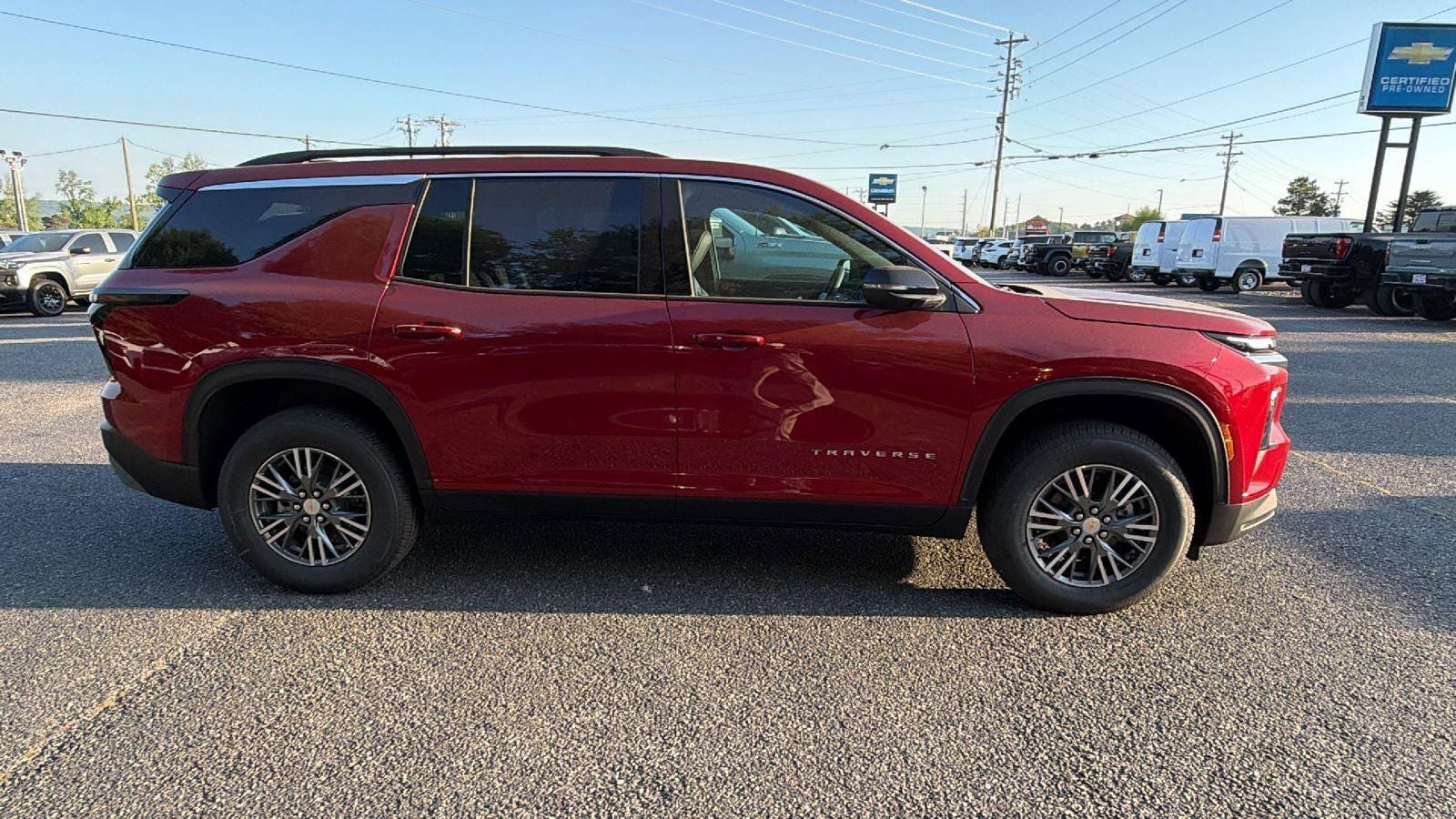 New 2026 Chevrolet Traverse LT FWD image 4