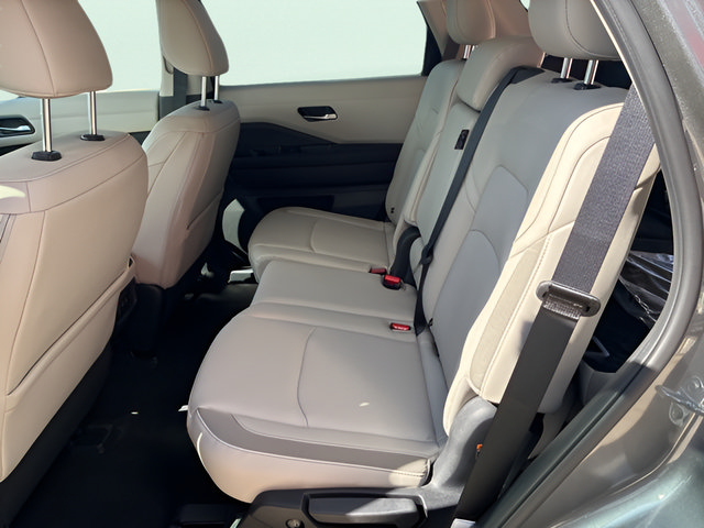 New 2026 Nissan Pathfinder SL AWD/4WD image 8