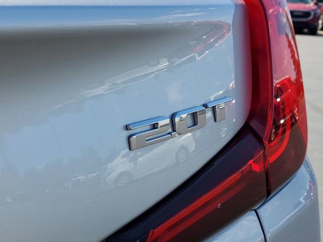 Used 2019 Cadillac XT4 Luxury w/ Cold Weather Package AWD/4WD image 6