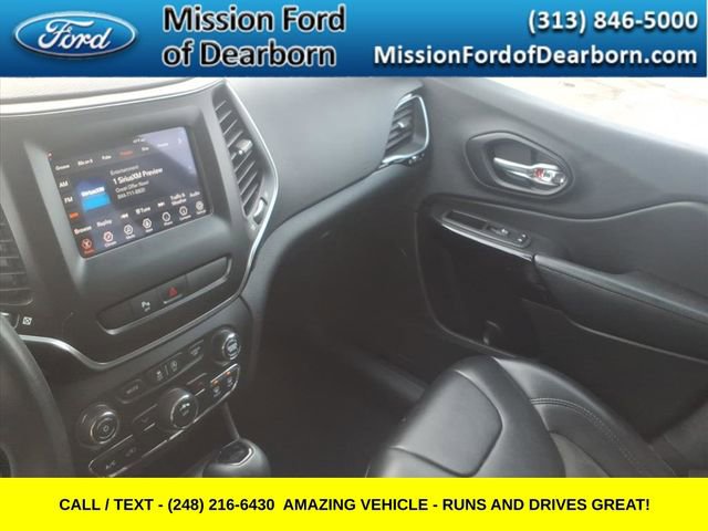 Used 2019 Jeep Cherokee Latitude Plus AWD/4WD image 22