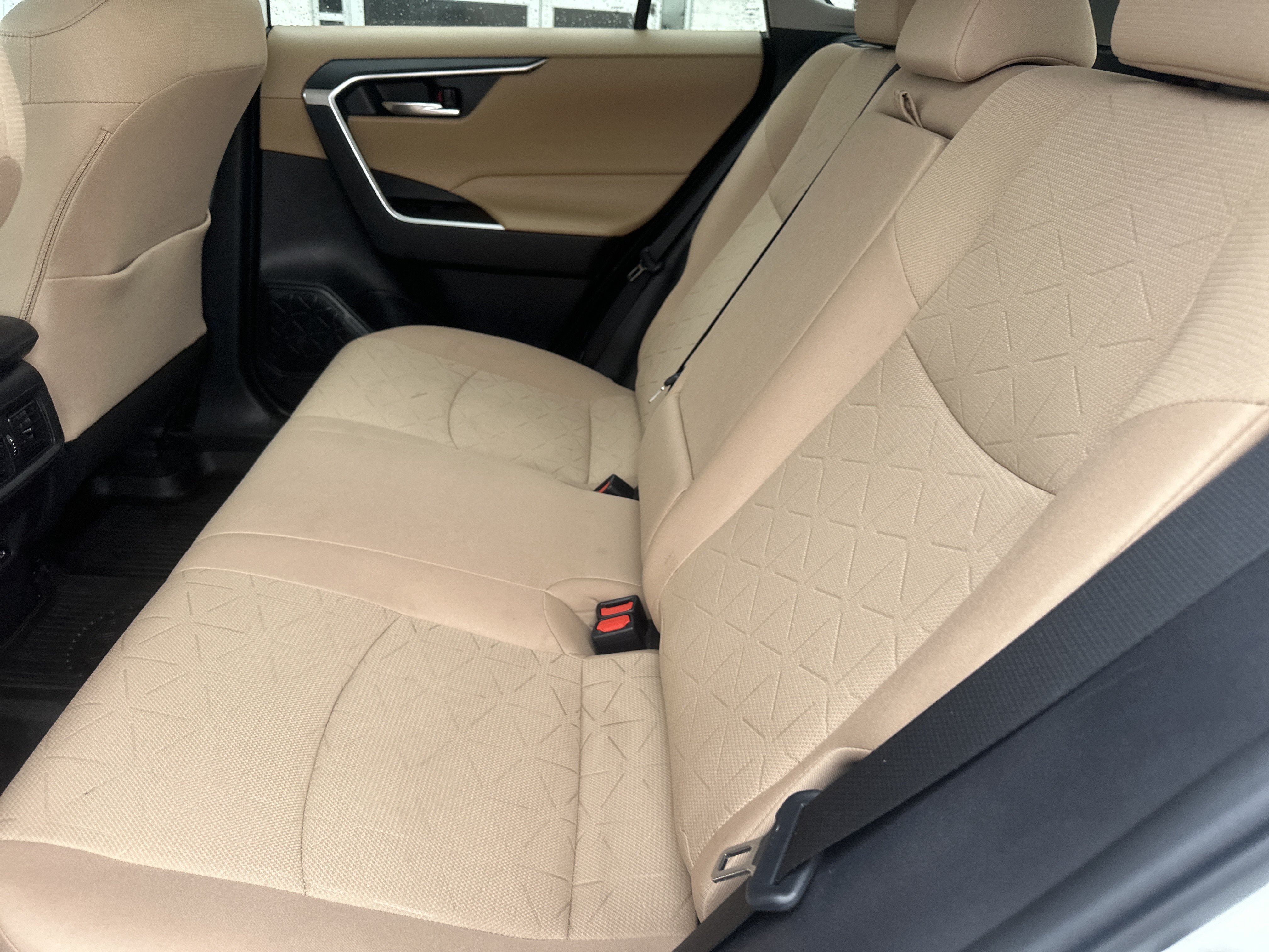 Used 2023 Toyota RAV4 XLE AWD/4WD image 10