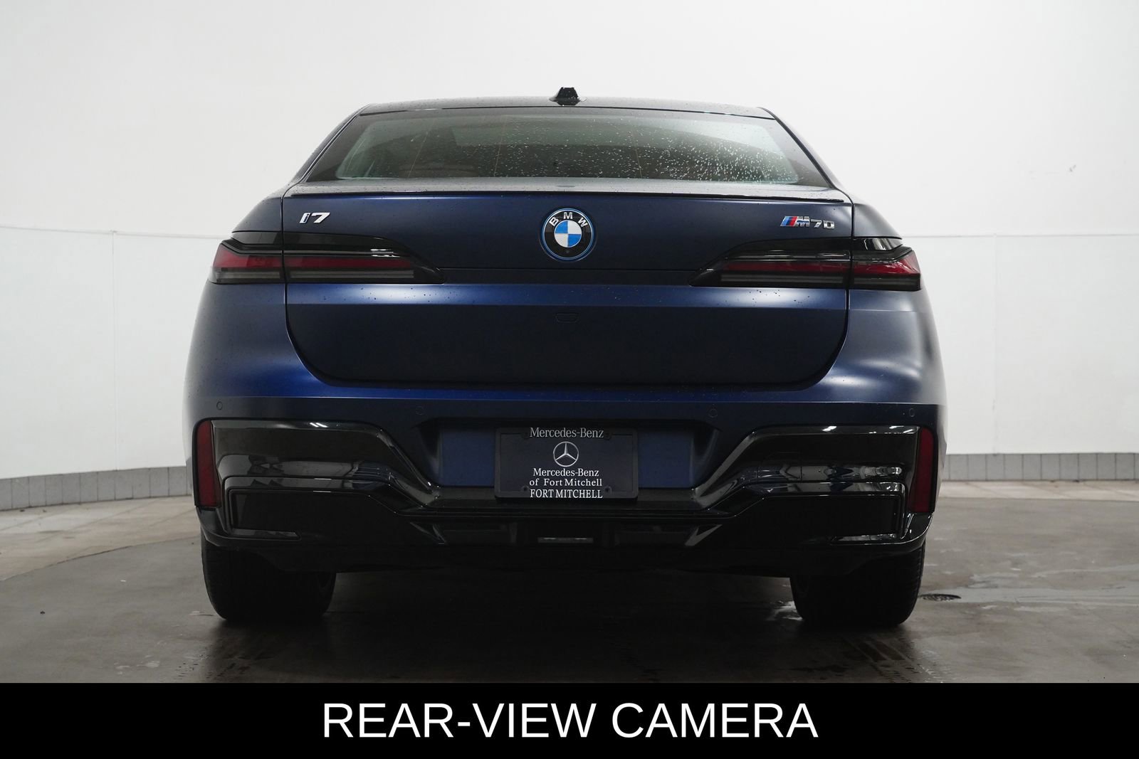 Used 2025 BMW i7 M70 w/ Executive Package image 8