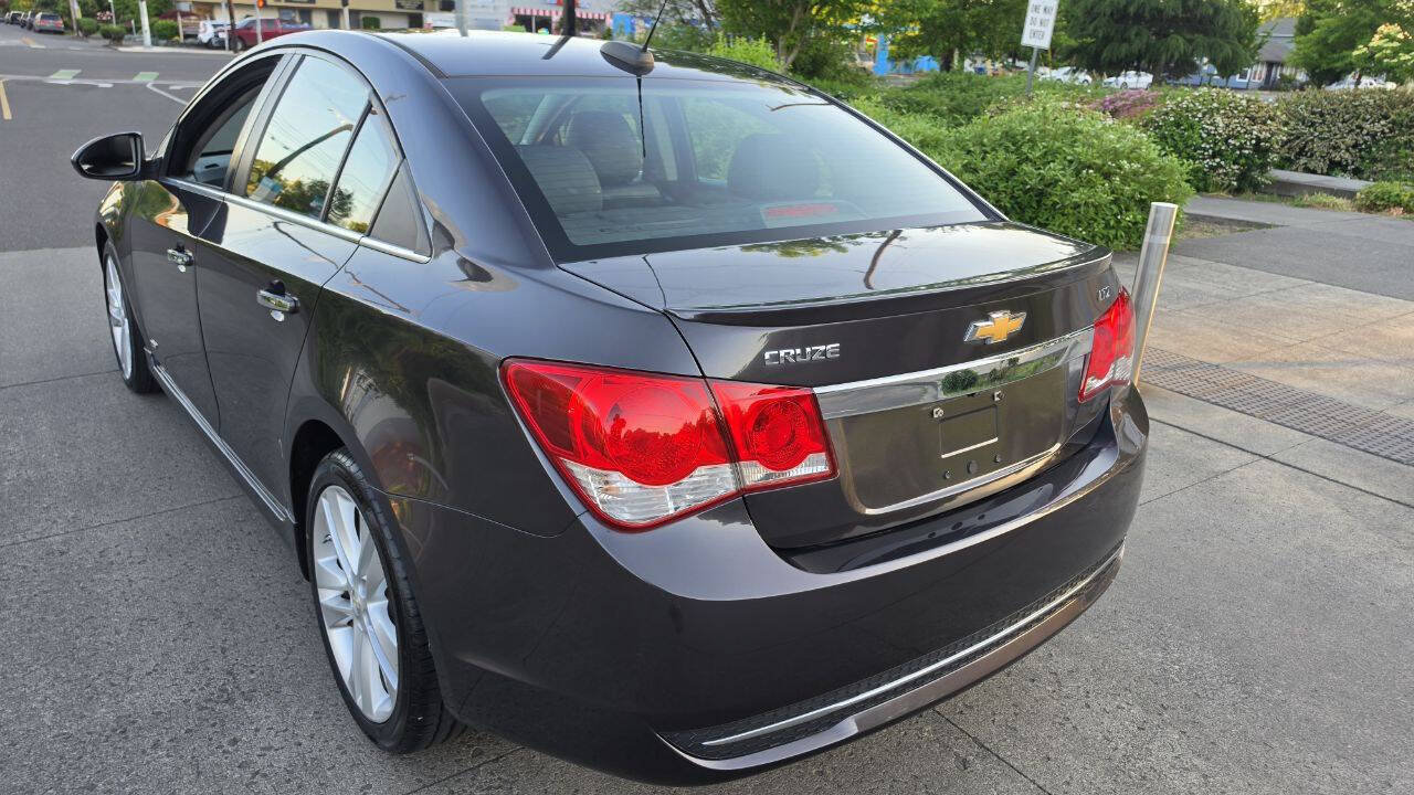 Used 2016 Chevrolet Cruze LTZ w/ Sun, Sound and Sport Package FWD image 7