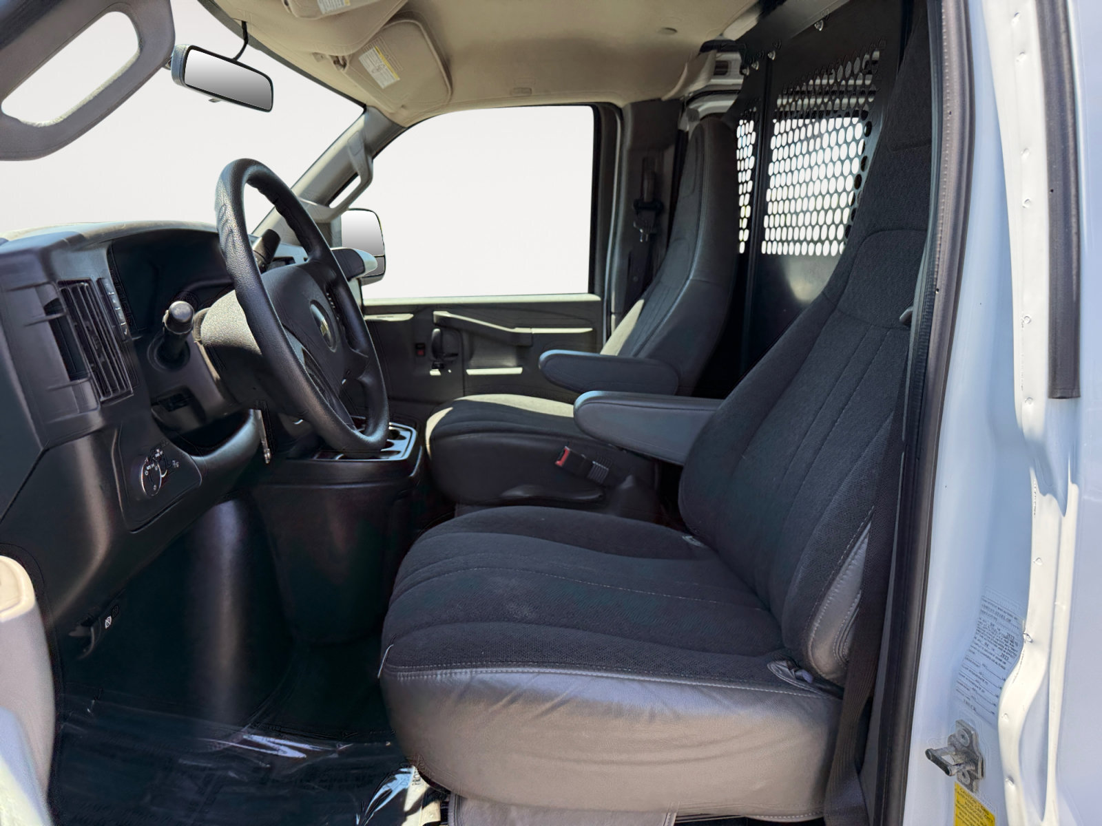 Used 2023 Chevrolet Express 2500 w/ Driver Convenience Package RWD image 10
