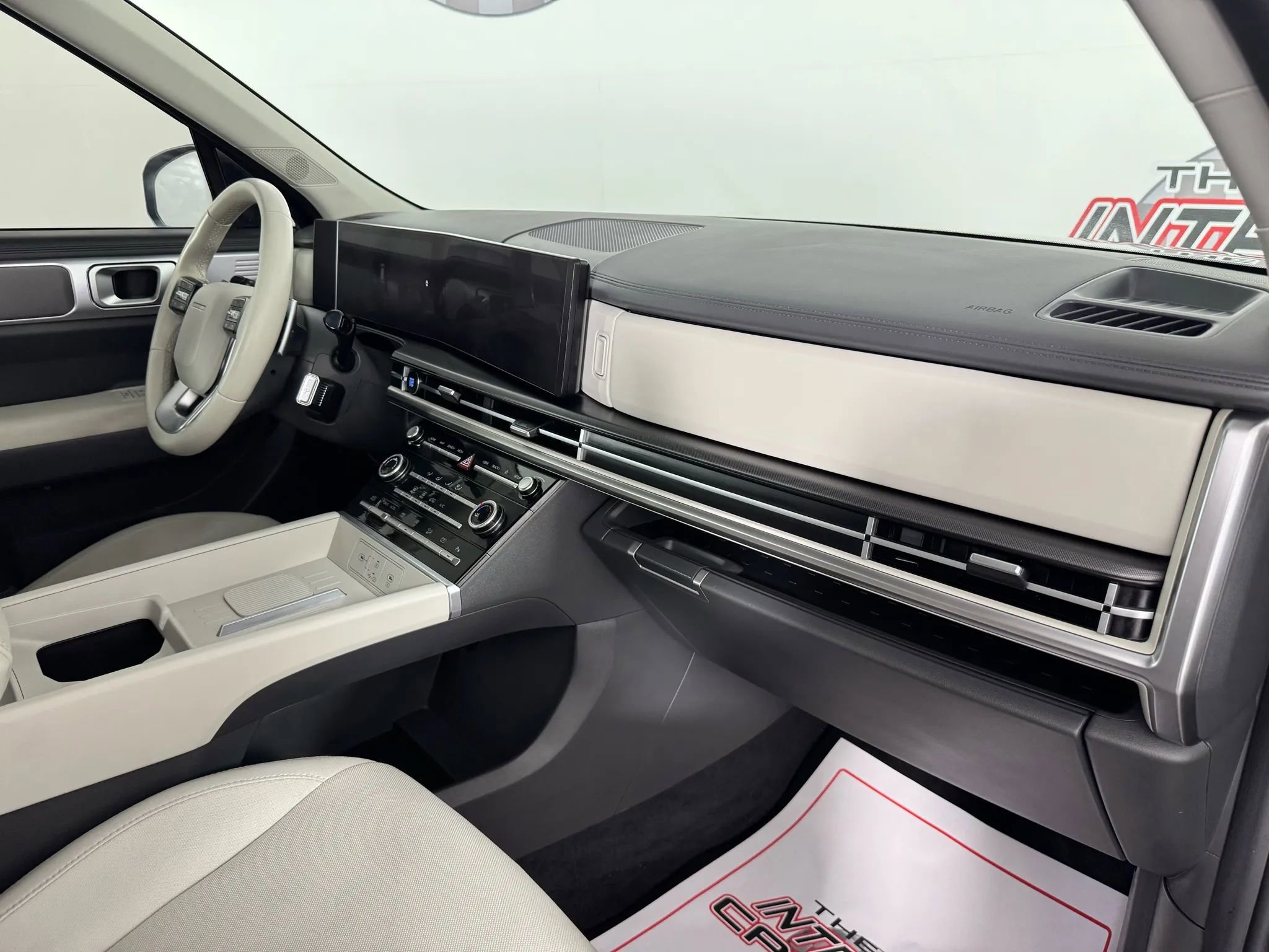 Used 2024 Hyundai Santa Fe SE image 12