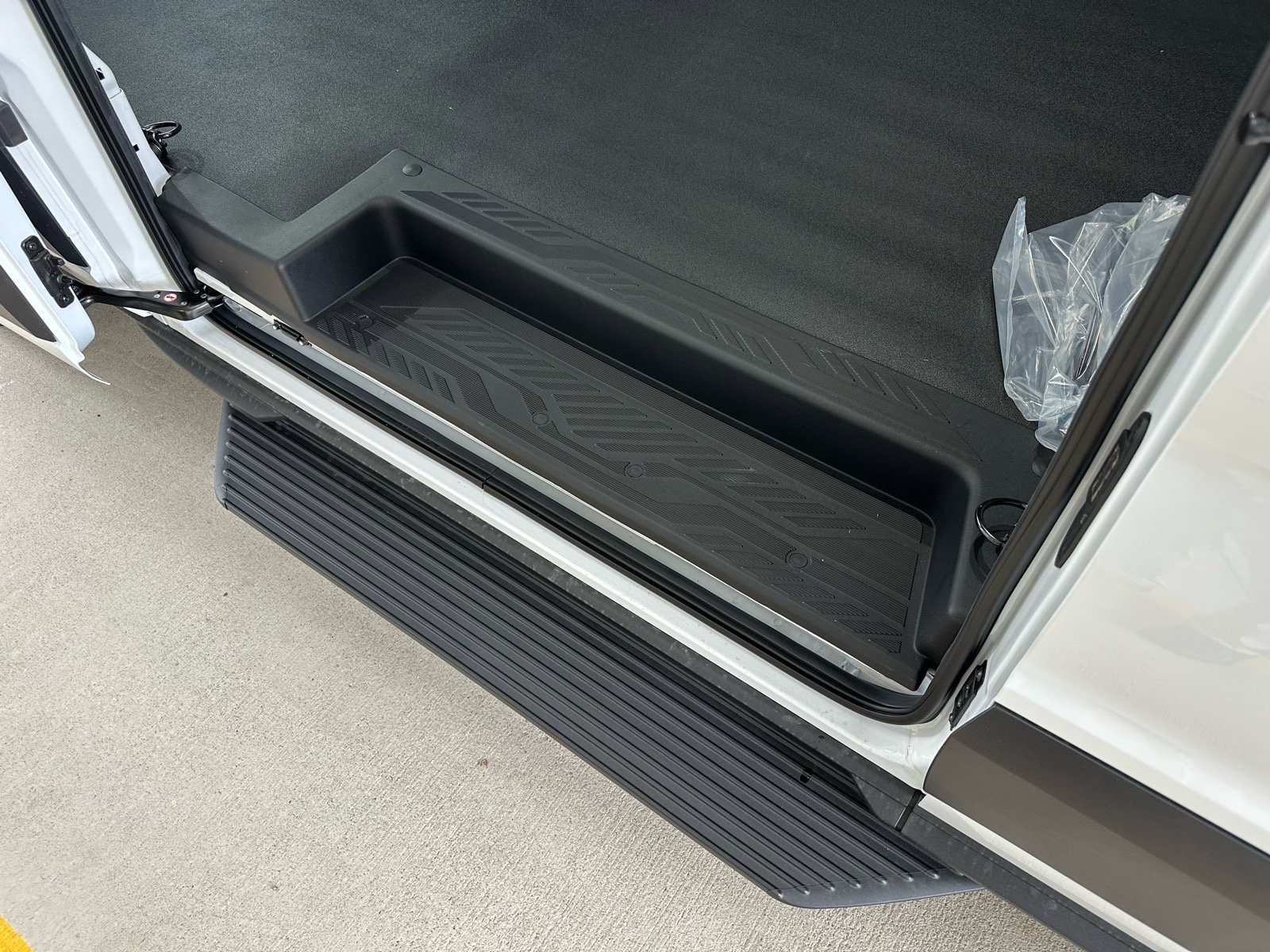 New 2026 Ford Transit 250 148 Medium Roof RWD image 19