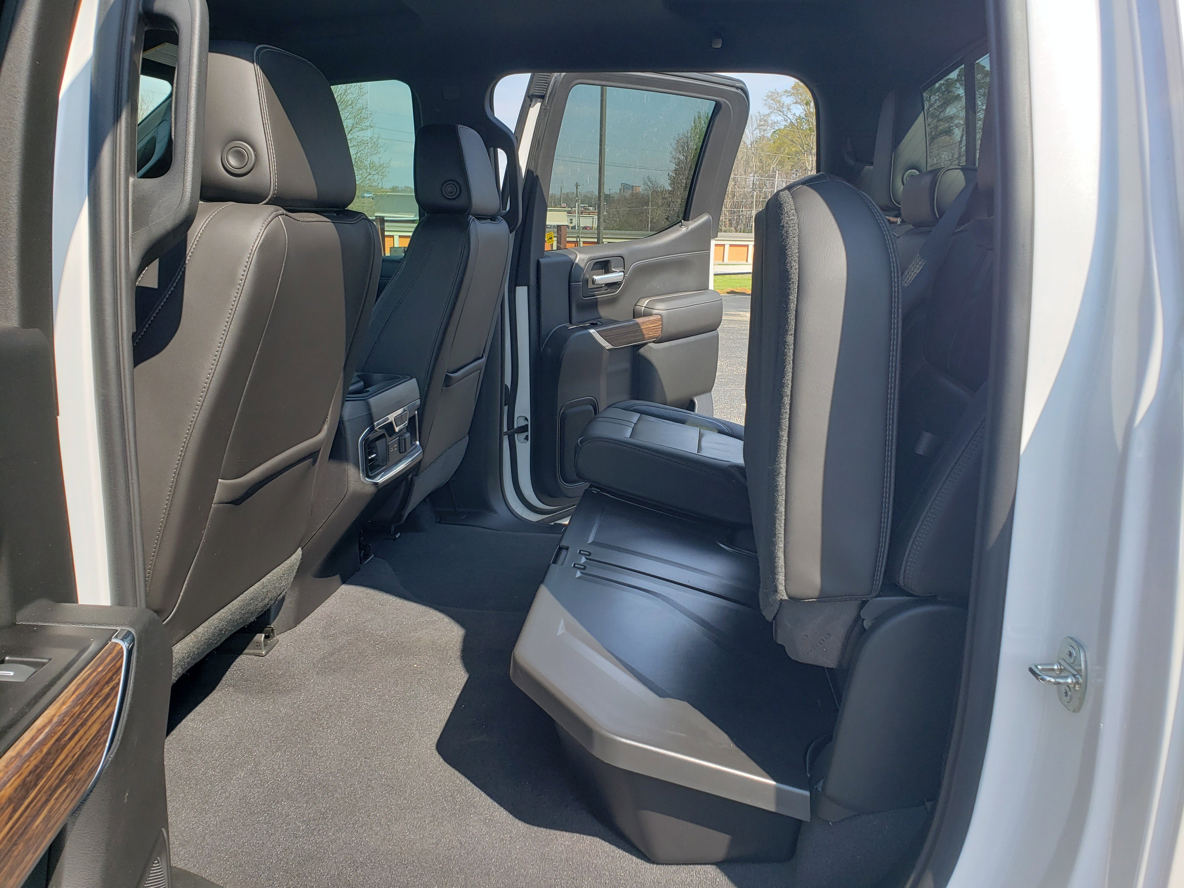 Used 2019 Chevrolet Silverado 1500 High Country w/ Technology Package image 32