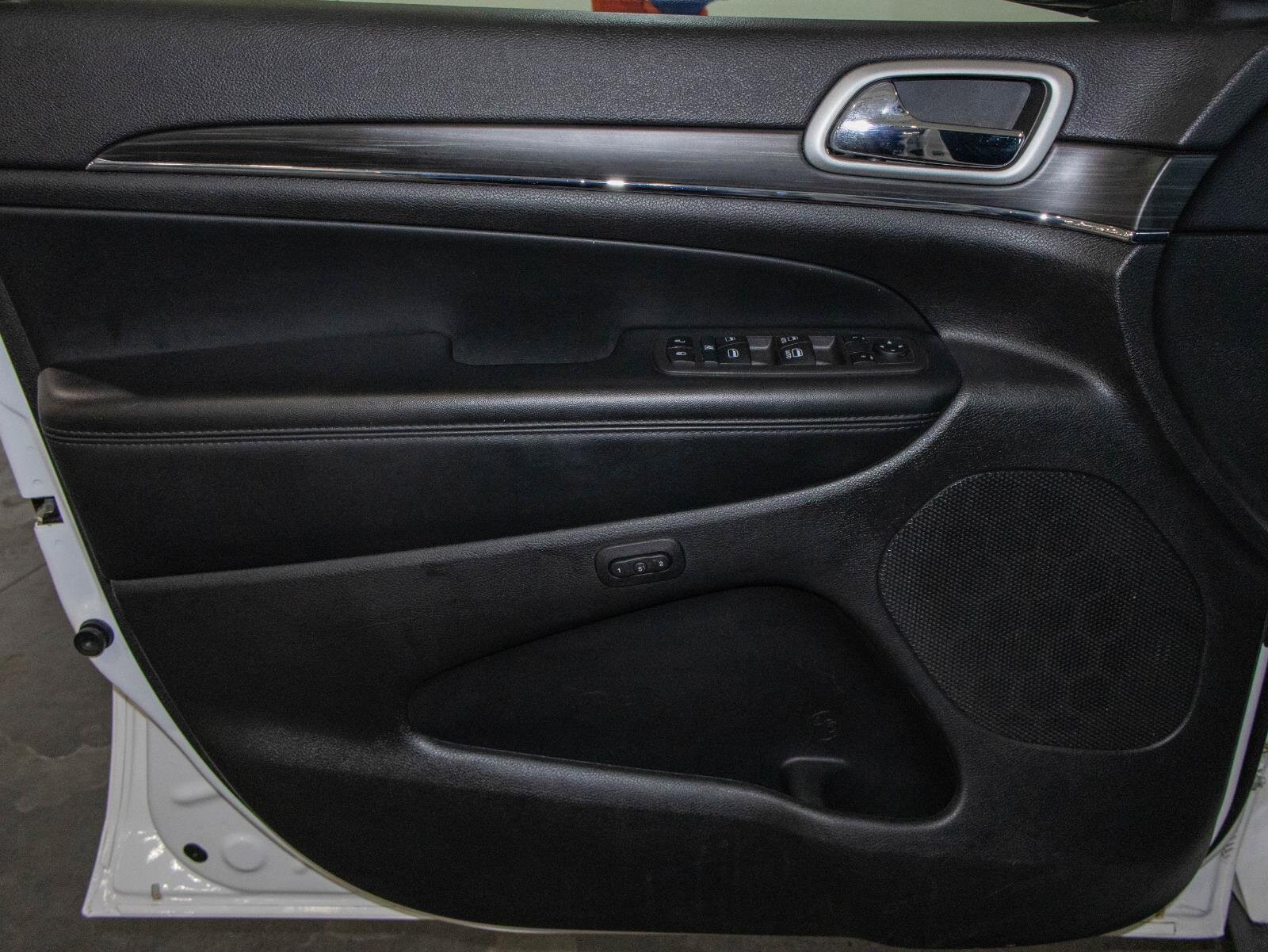 Used 2022 Jeep Grand Cherokee Limited image 11