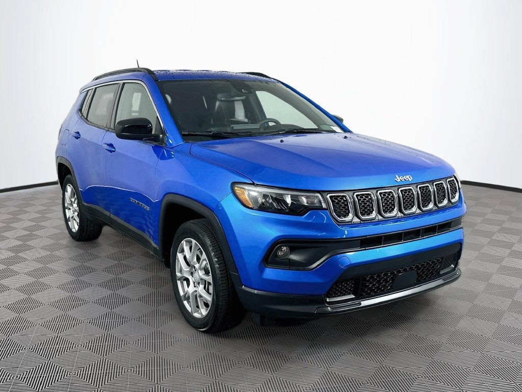 Certified 2023 Jeep Compass 4WD image 2