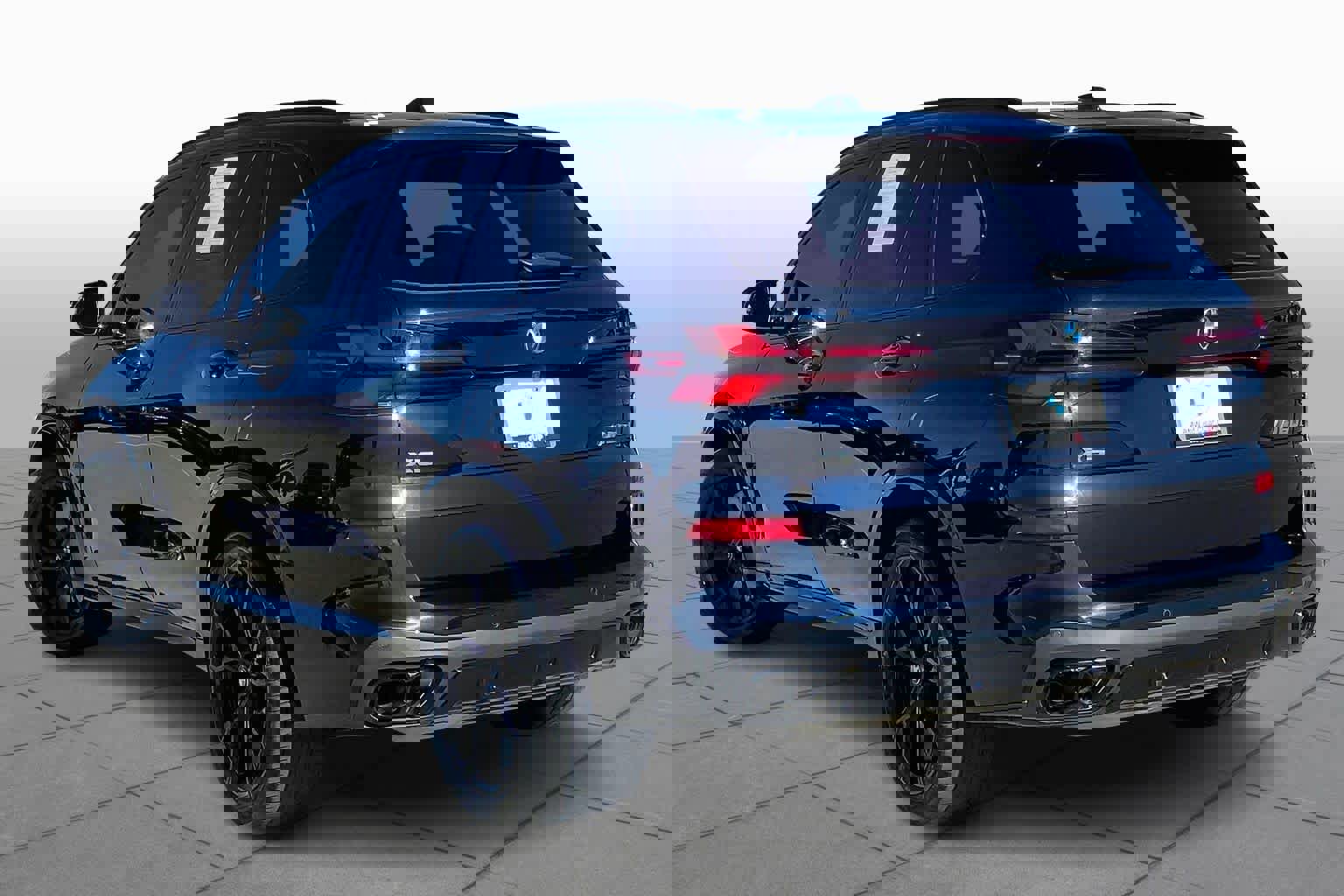 Certified 2025 BMW X5 M60i w/ Executive Package image 11