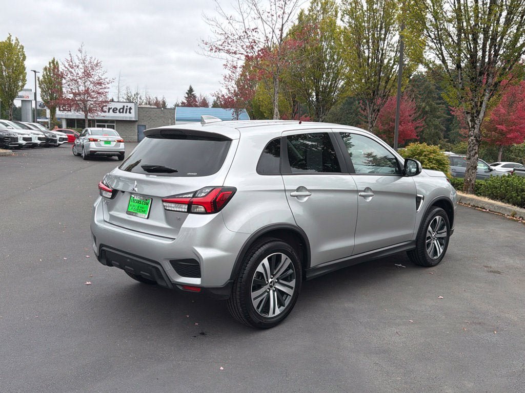 Used 2024 Mitsubishi Outlander Sport SE AWD/4WD image 6
