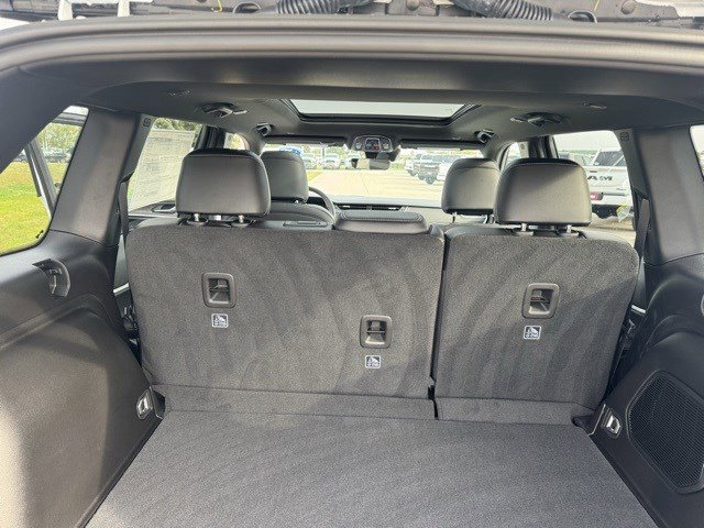 New 2025 Jeep Grand Cherokee Limited w/ Trailer Tow Package image 32