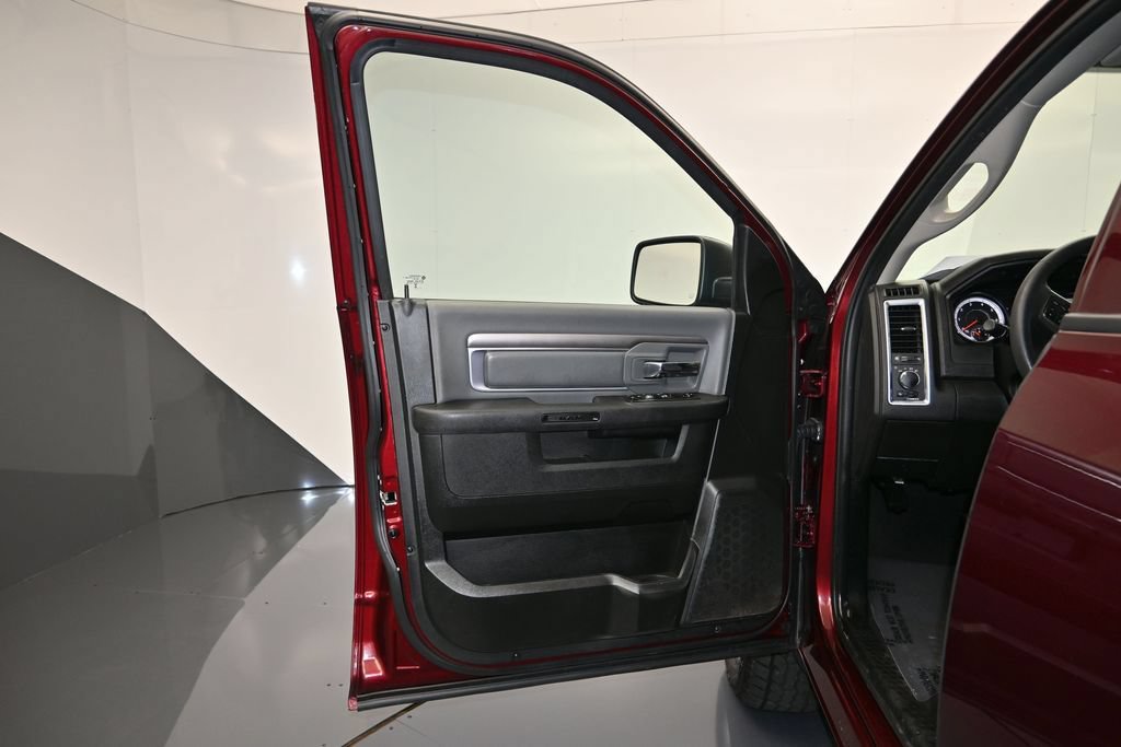 Used 2024 RAM 1500 Classic SLT AWD/4WD image 10