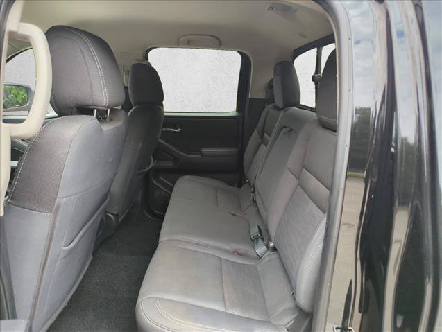 Used 2022 Nissan Frontier SV AWD/4WD image 18