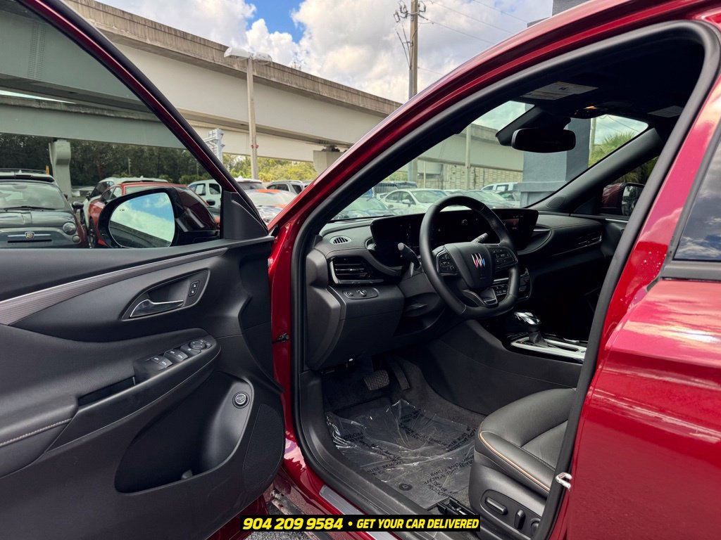 Used 2025 Buick Envista Sport Touring FWD image 22