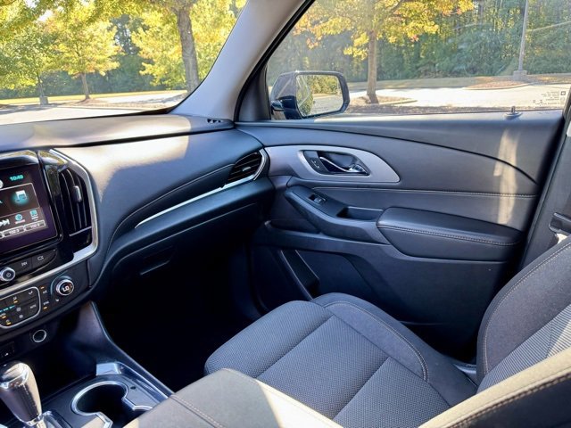 Used 2019 Chevrolet Traverse LT image 25