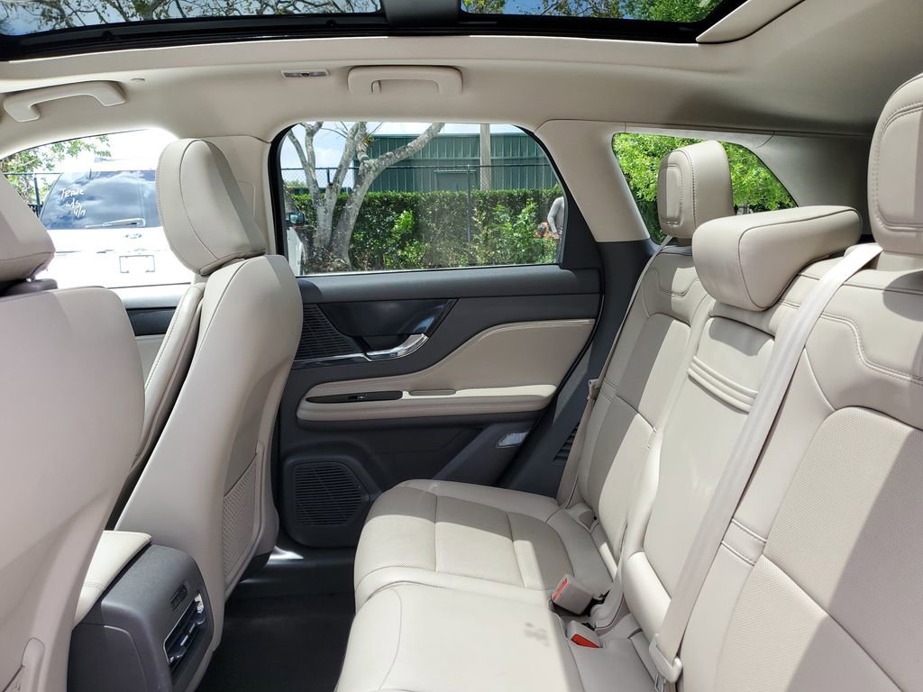 Certified 2022 Lincoln Corsair AWD w/ Premium Package image 11
