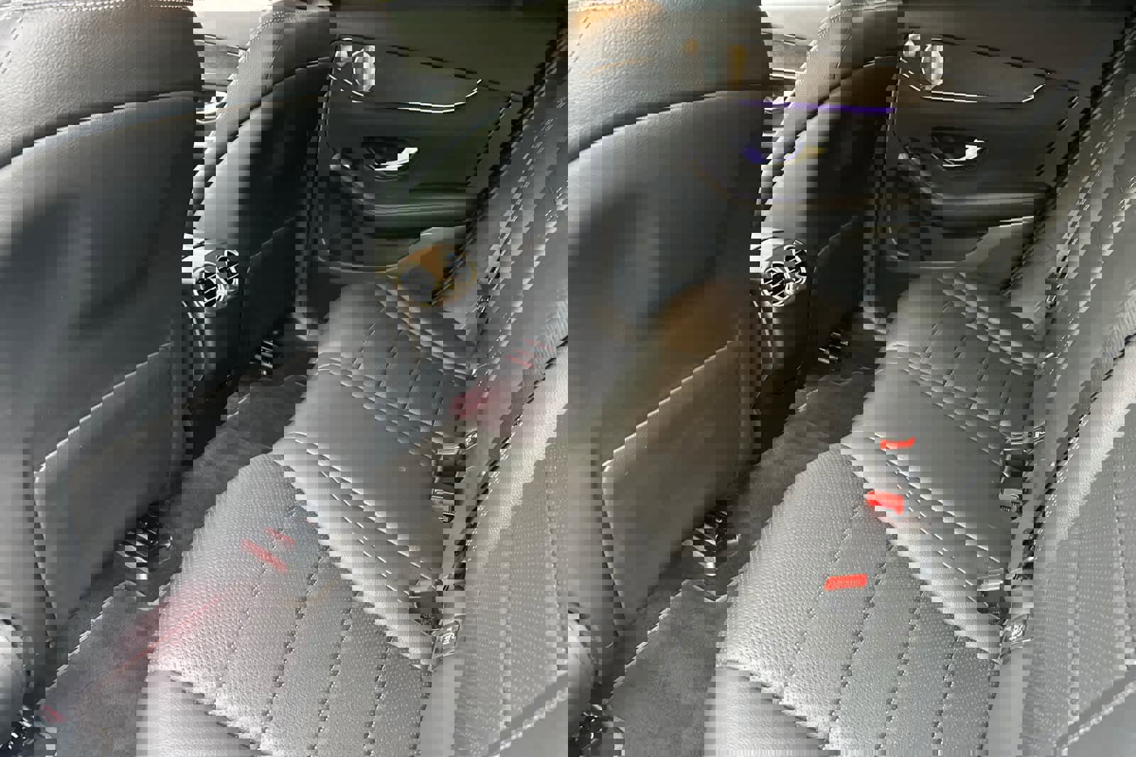 Used 2020 Mercedes-Benz GLC 300 4MATIC Coupe image 11