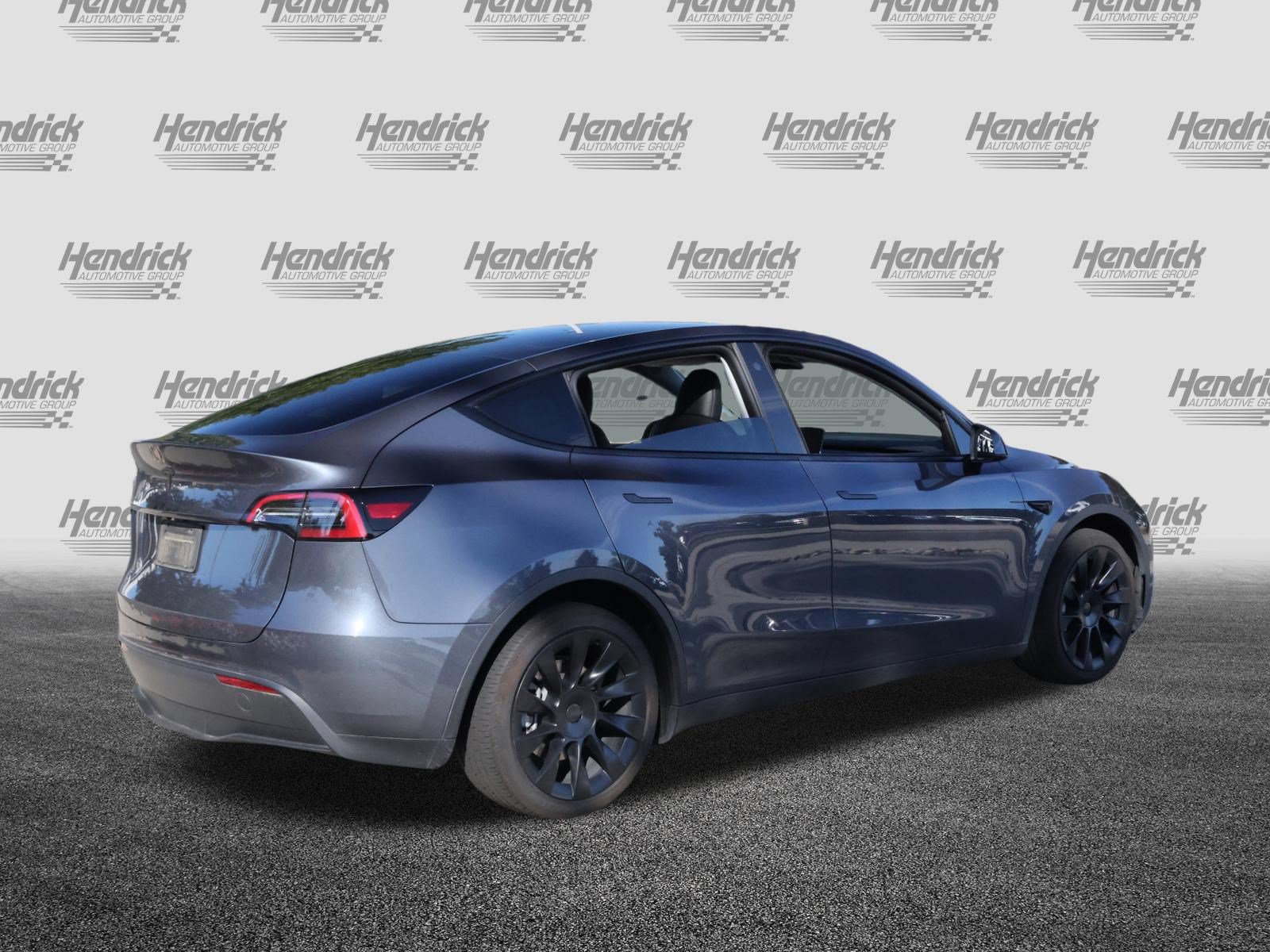 Used 2023 Tesla Model Y AWD image 9