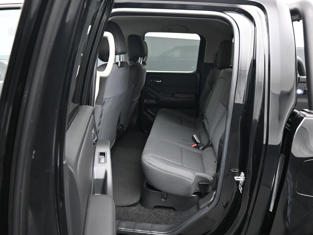Used 2024 Nissan Frontier SV w/ SV Convenience Package image 31