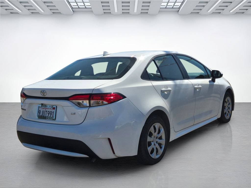 Used 2022 Toyota Corolla LE FWD image 4