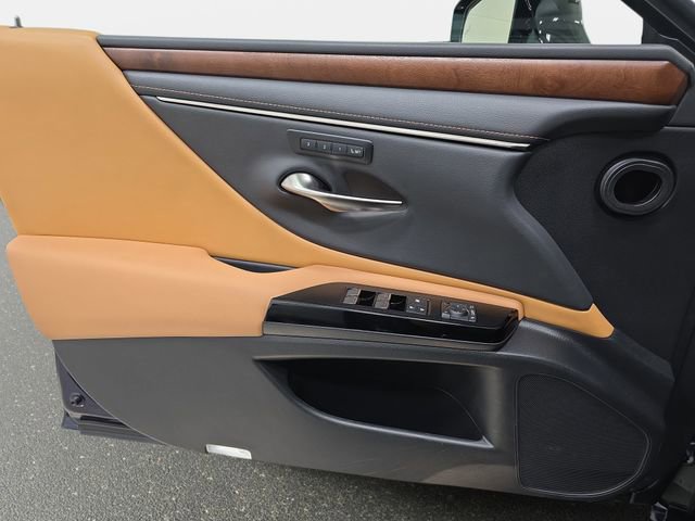 Used 2022 Lexus ES 350 w/ Premium Package image 27