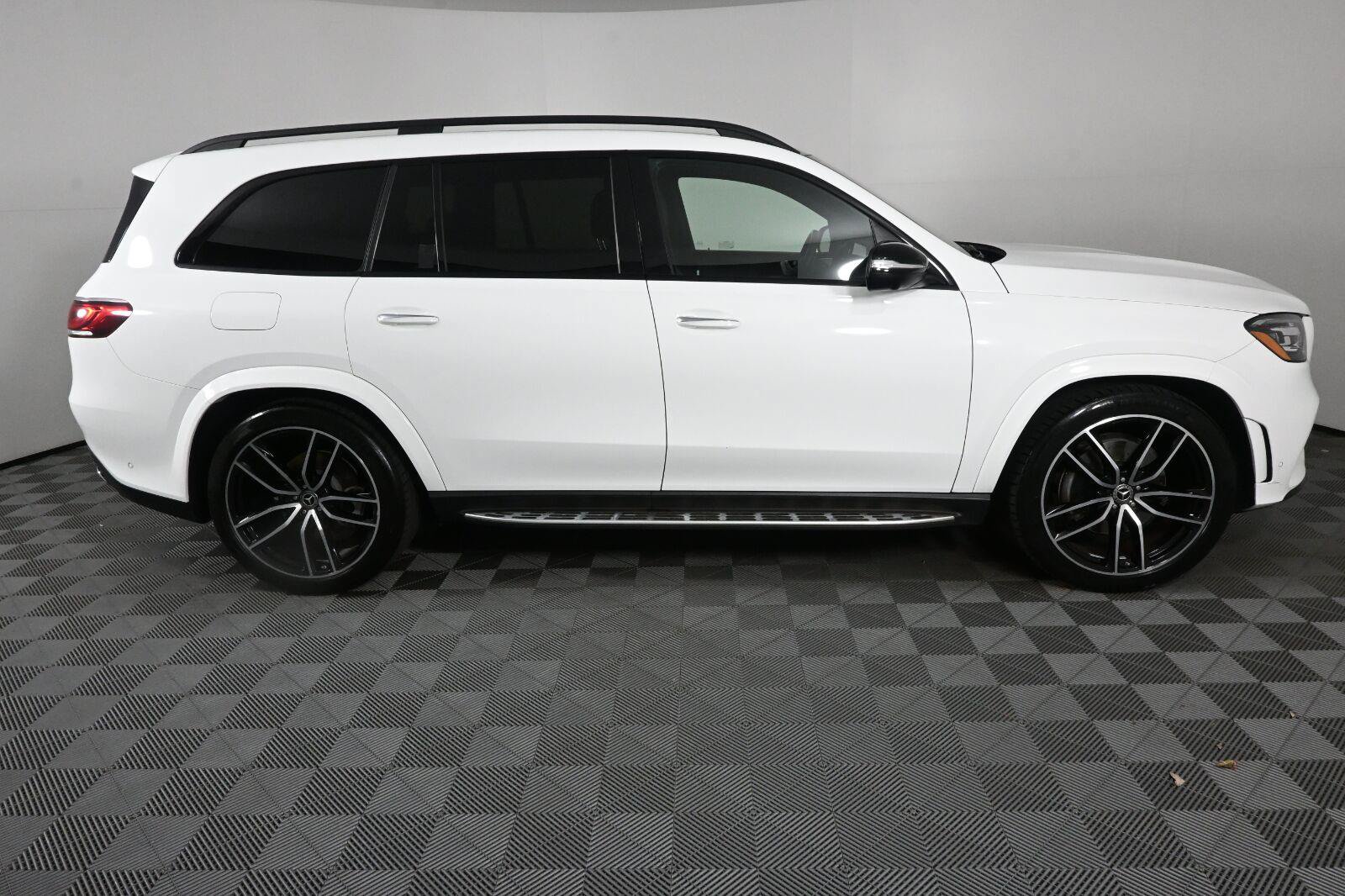 Certified 2022 Mercedes-Benz GLS 450 4MATIC image 26