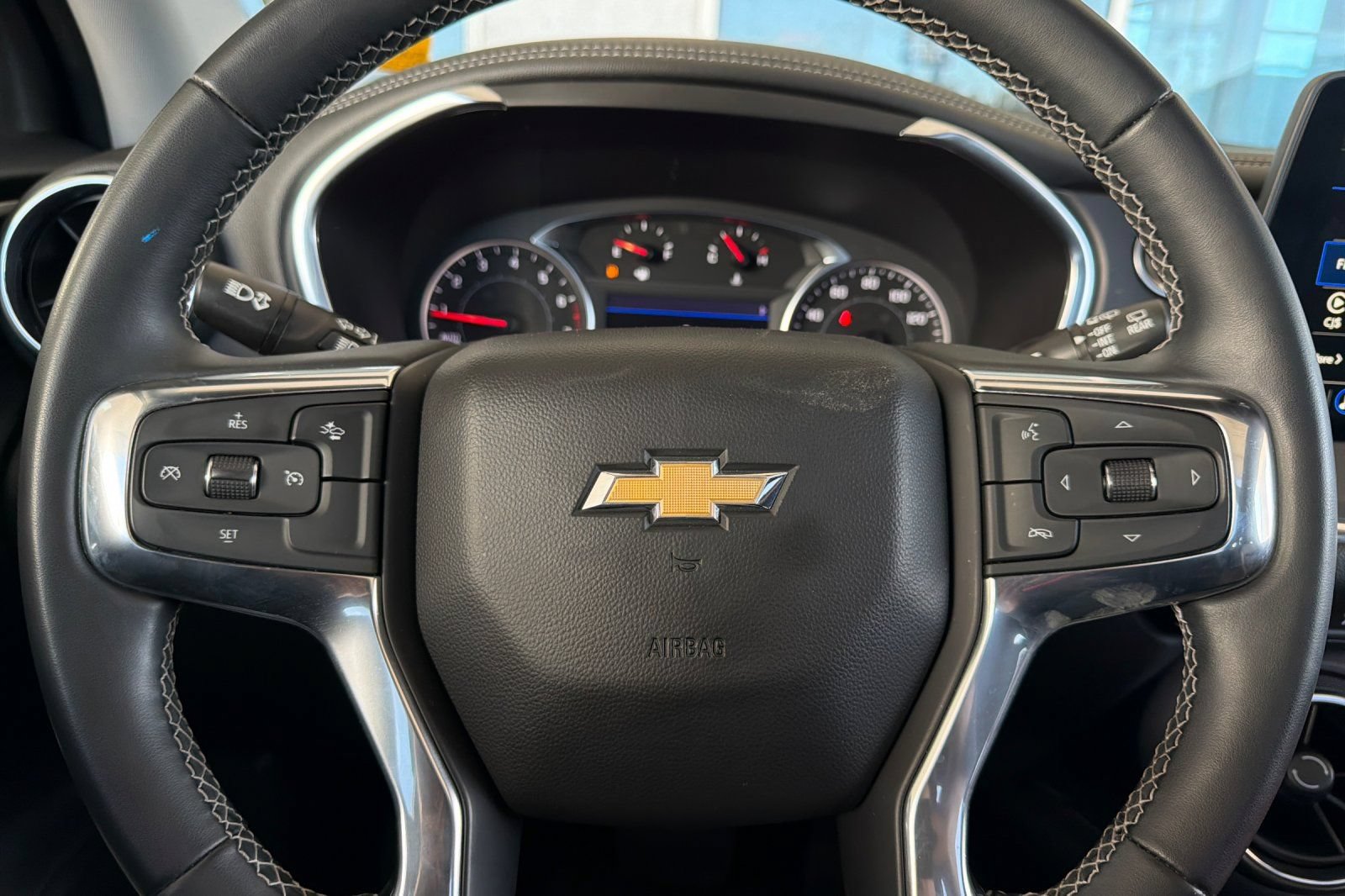 Used 2023 Chevrolet Blazer LT w/ Midnight/Sport Edition FWD image 26
