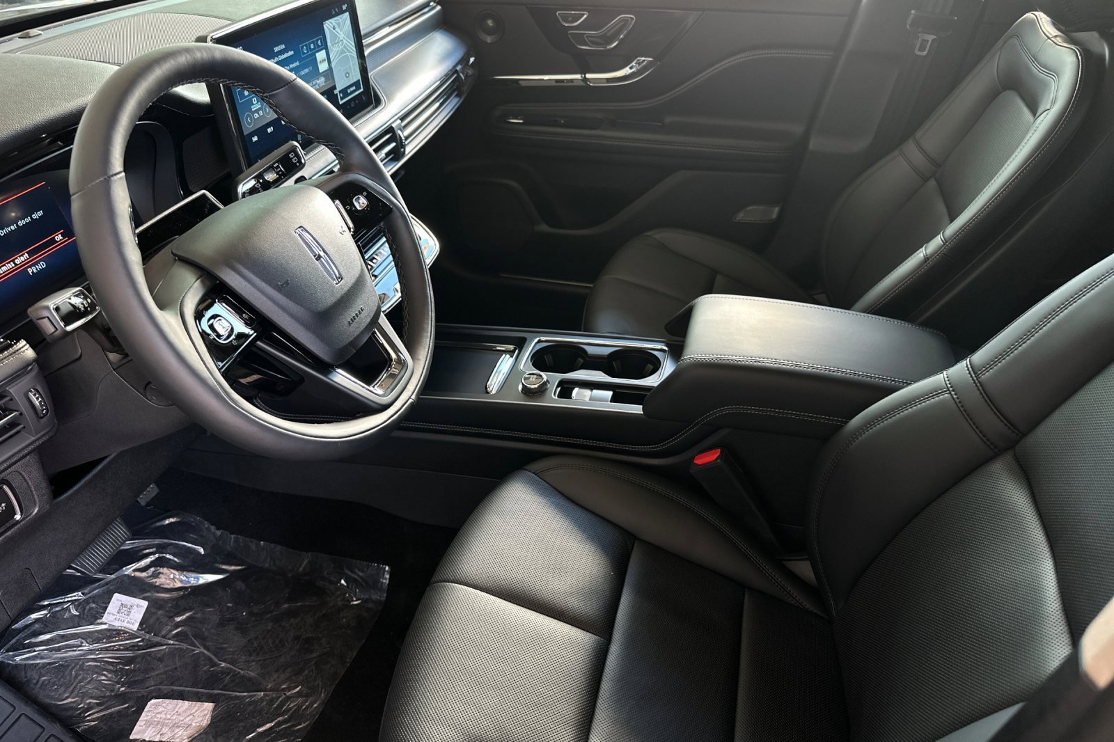 New 2025 Lincoln Corsair Reserve w/ Equipment Group 202A image 9