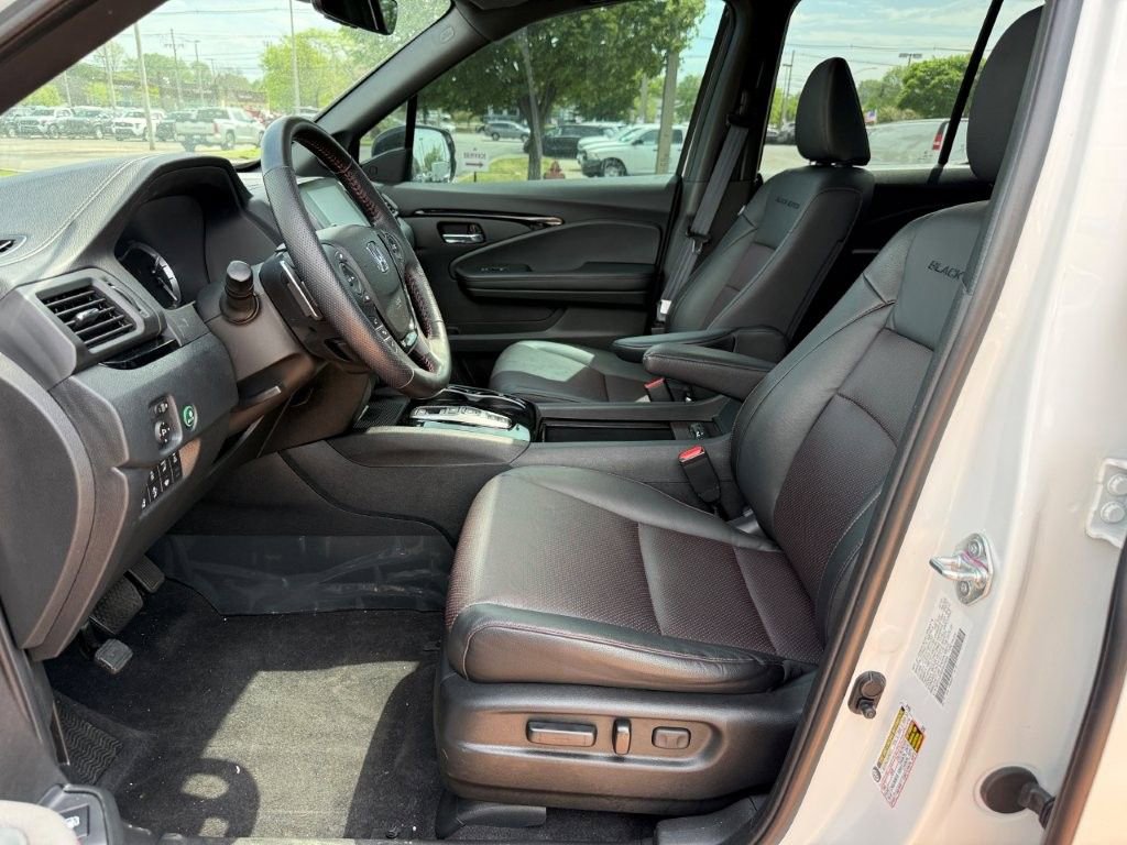Used 2023 Honda Ridgeline Black Edition image 17