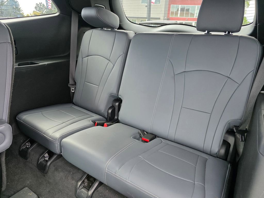 Used 2023 Buick Enclave Essence w/ Experience Buick Package image 9