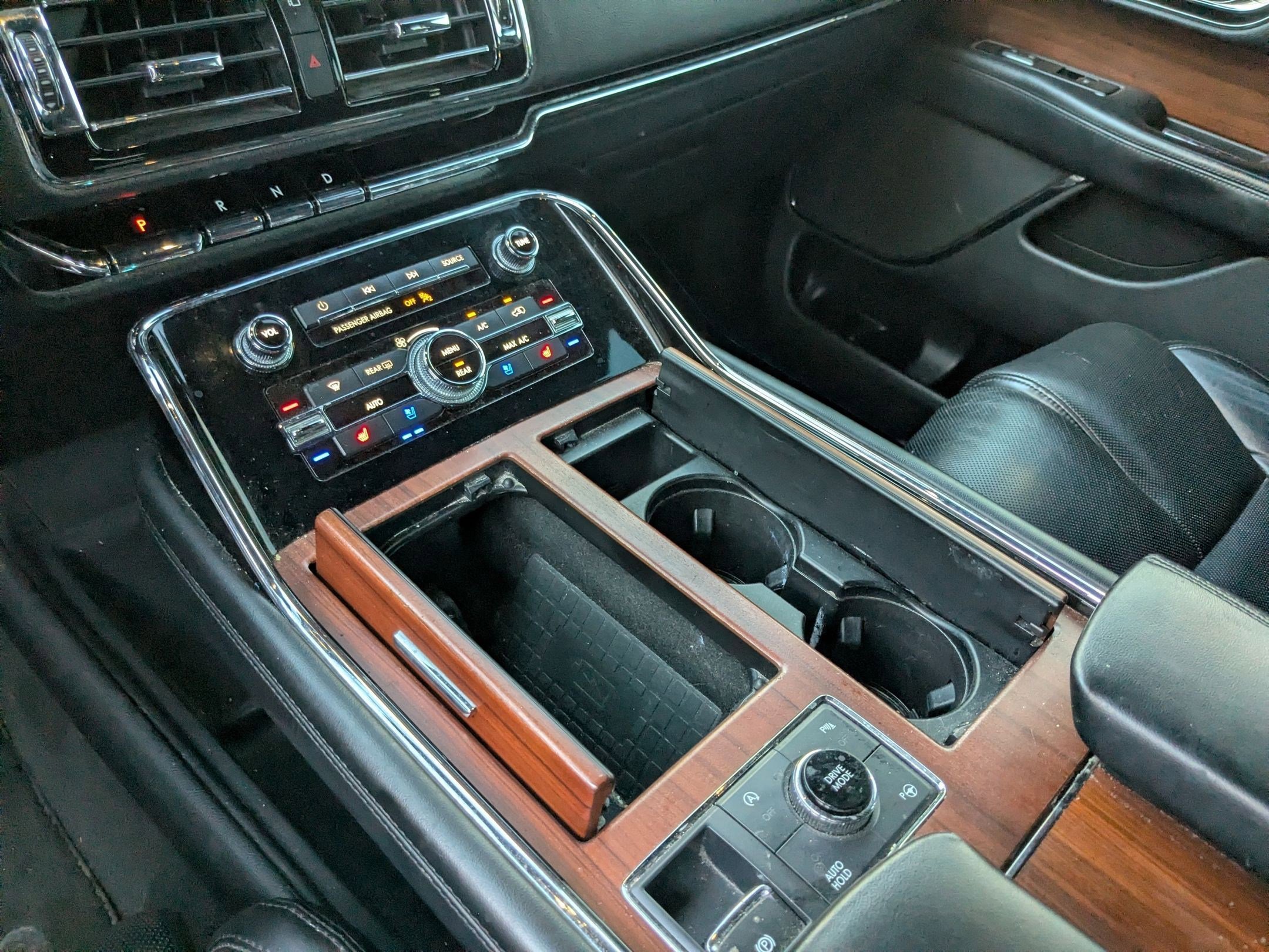 Used 2020 Lincoln Navigator L Reserve RWD image 19