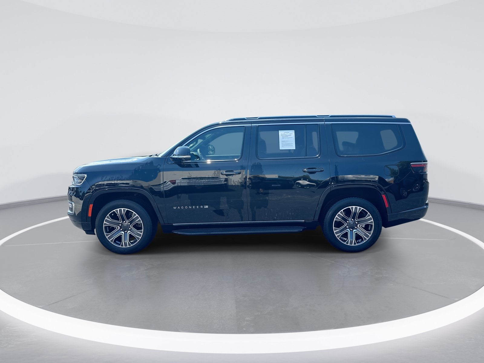 Used 2024 Jeep Wagoneer 4WD w/ Premium Group I image 6
