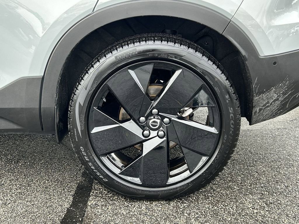 New 2026 Volvo XC40 B5 Ultra AWD/4WD image 11