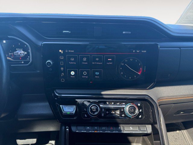 Used 2022 GMC Sierra 1500 AT4 w/ AT4 Preferred Package AWD/4WD image 8
