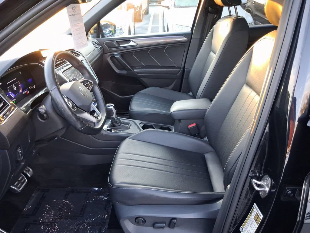 Used 2023 Volkswagen Tiguan SE R-Line FWD image 19