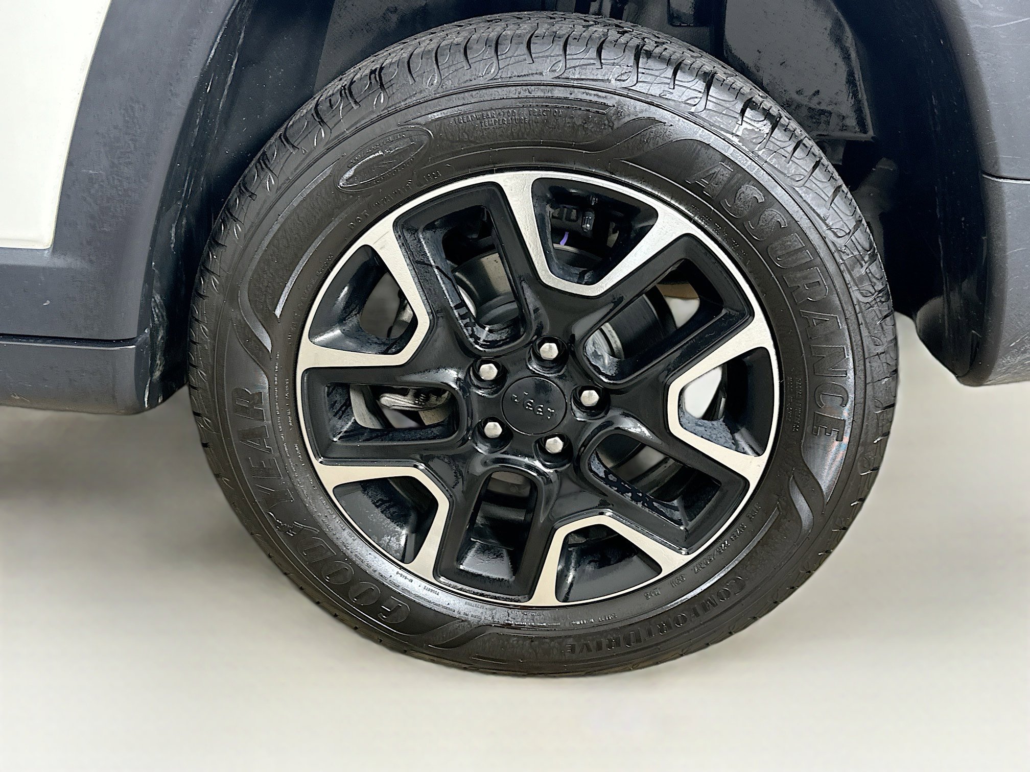 Used 2020 Jeep Compass Sport image 11