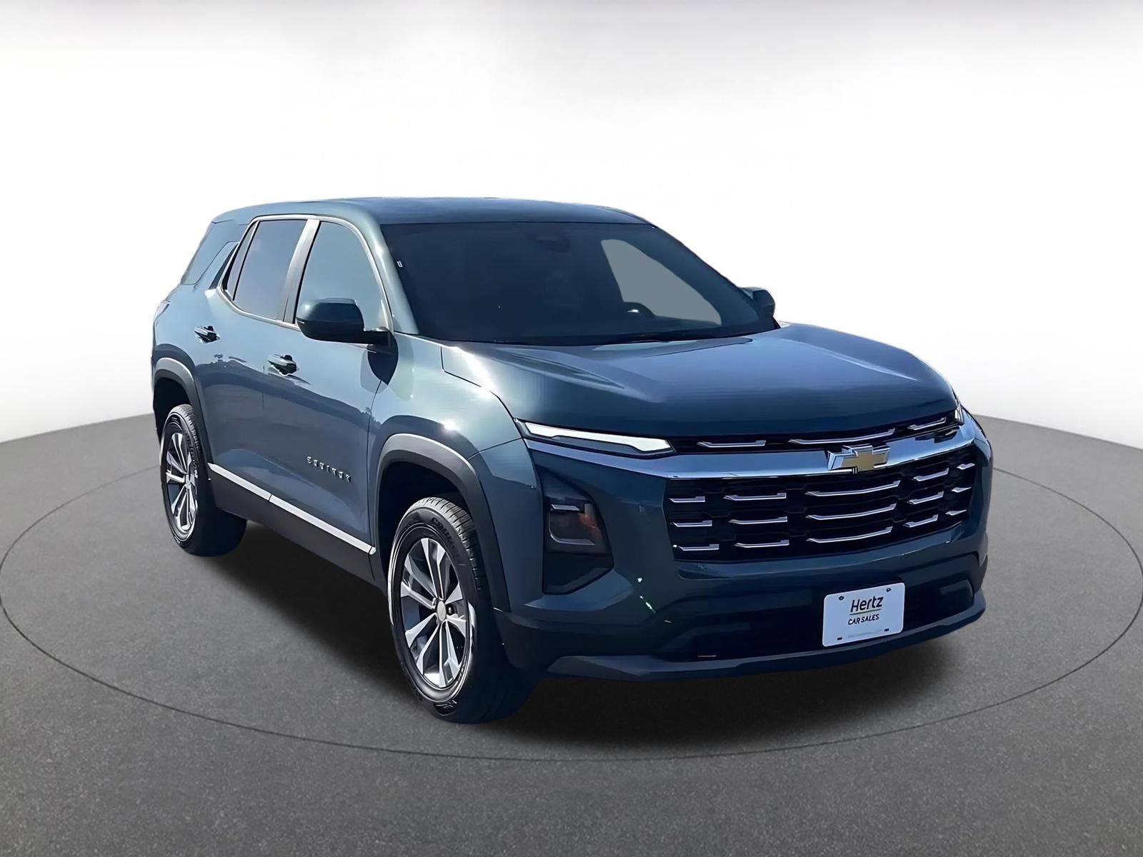 Used 2025 Chevrolet Equinox LT FWD image 3