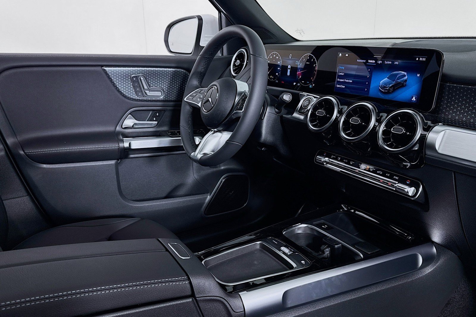 New 2026 Mercedes-Benz GLB 250 image 16