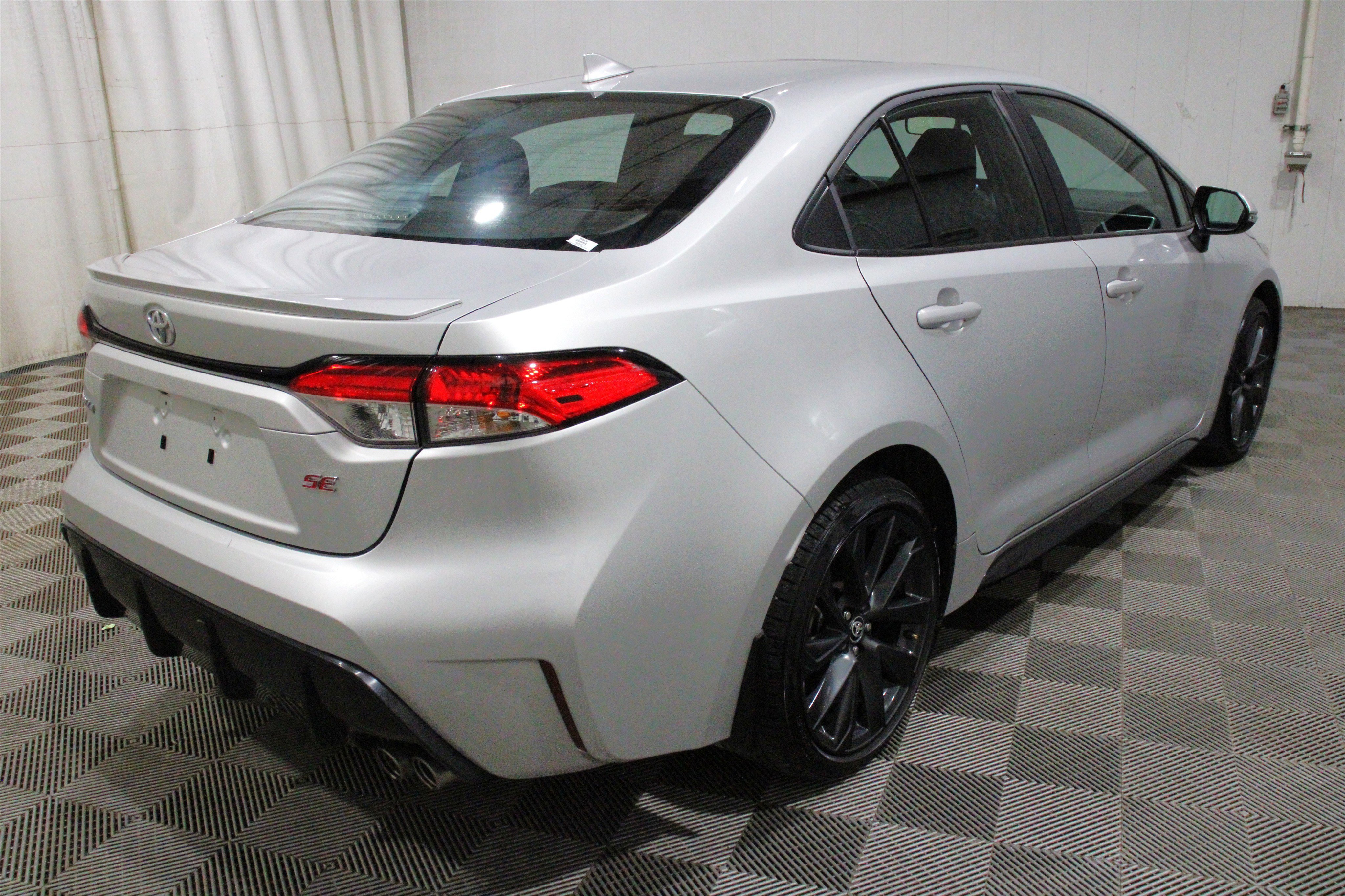 Used 2025 Toyota Corolla SE image 31